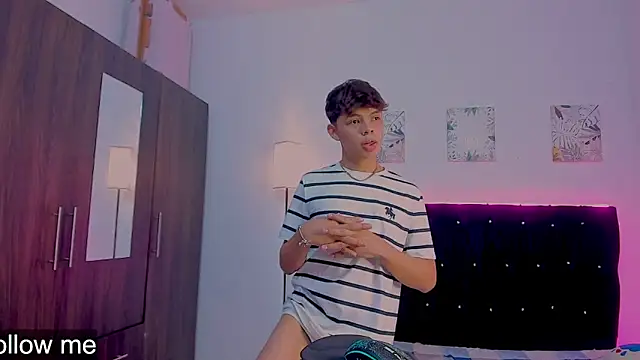 Zacktorres  online show from 11-16-25, 10:46