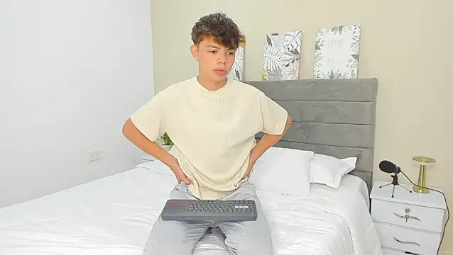 Zacktorres  online show from 12-16-25, 10:25