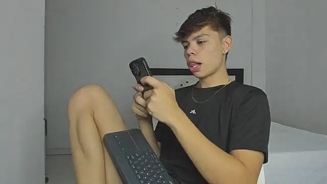 Zacktorres  online show from 01-16-26, 01:09