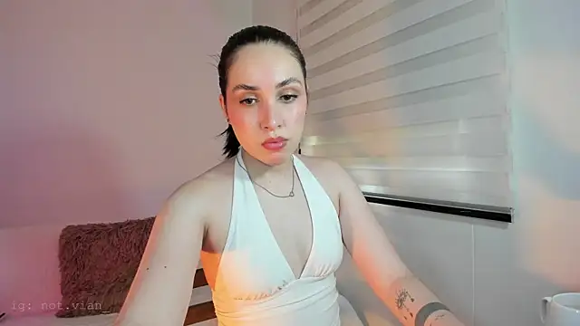 SarahCastillo  online show from 03-06-26, 03:18