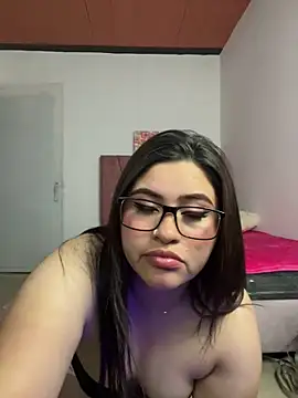 Snapshot of Cherry_kissxx chatting on 10-10-25, 01:17 Cherry kissxx online show from 10-10-25, 01:17