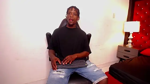 SkylerBigxxx online show from 11-05-25, 03:31