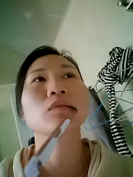 wen78759 online show from 10-24-25, 02:54