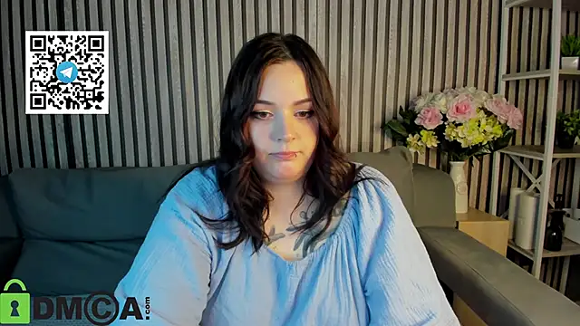 Mia R0ss online show from 10-19-25, 01:08