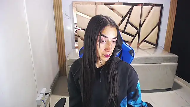 Maily a  online show from 01-09-26, 02:51