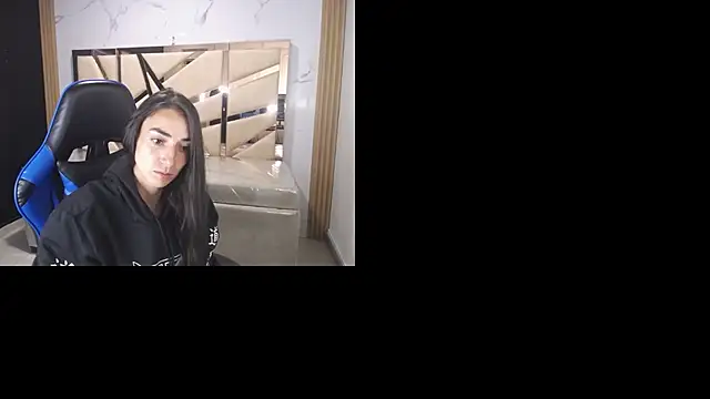 Maily a  online show from 12-16-25, 03:44