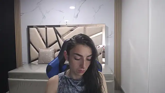 Snapshot of Maily_a_ chatting on 10-23-25, 03:05 Maily a online show from 10-23-25, 03:05
