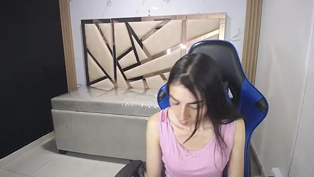 Maily a  online show from 11-16-25, 03:00