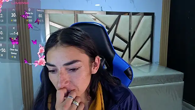 Maily a  online show from 02-26-26, 02:44