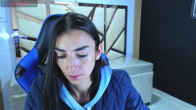 Maily a  online show from 04-09-26, 02:57