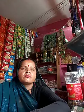 Snapshot of Sh_kiyara chatting on 09-28-25, 03:57 Sh kiyara online show from 09-28-25, 03:57