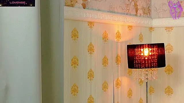 CoraVex online show from 11-25-25, 03:51