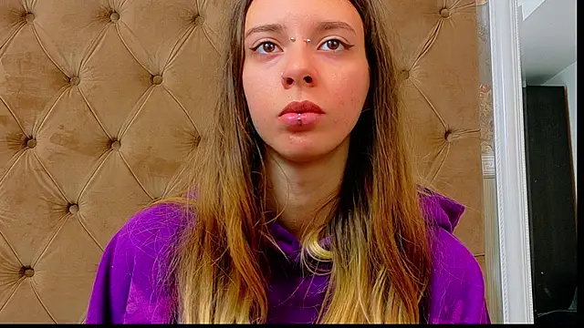 CoraVex online show from 05-22-26, 03:59