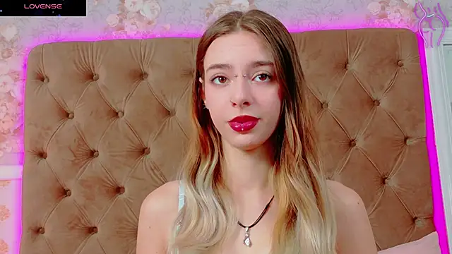 CoraVex online show from 11-08-25, 05:11