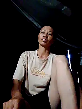 donna-bae online show from 10-04-25, 11:06