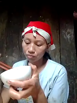 donna-bae online show from 10-20-25, 11:55