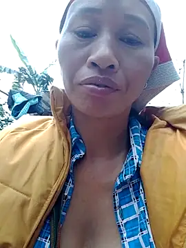 Snapshot of donna-bae chatting on 02-19-26, 10:01 donna-bae online show from 02-19-26, 10:01