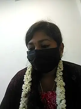Snapshot of TAMIL_AMMUKUTTYY chatting on 10-10-25, 07:53 TAMIL AMMUKUTTYY online show from 10-10-25, 07:53