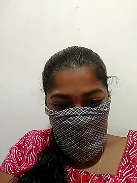 Snapshot of TAMIL_AMMUKUTTYY chatting on 09-29-25, 06:35 TAMIL AMMUKUTTYY online show from 09-29-25, 06:35