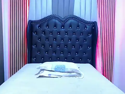 Snapshot of sweet_athena chatting on 12-04-25, 06:01 sweet athena online show from 12-04-25, 06:01