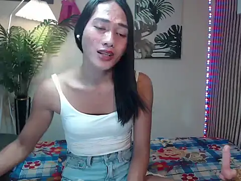 Snapshot of sweet_athena chatting on 10-29-25, 04:55 sweet athena online show from 10-29-25, 04:55