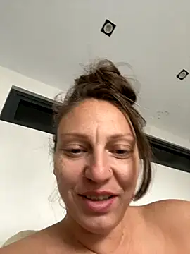 Cristalmegan online show from 09-29-25, 08:54