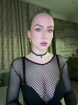 MissOyee online show from 02-12-26, 07:13