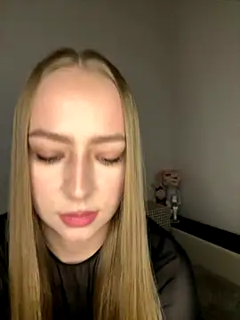 Snapshot of MissOyee chatting on 09-21-25, 05:18 MissOyee online show from 09-21-25, 05:18