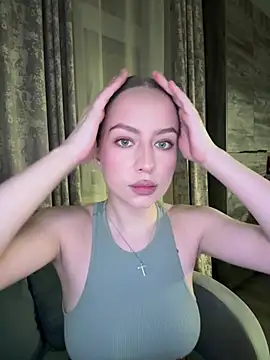 MissOyee online show from 02-08-26, 07:22