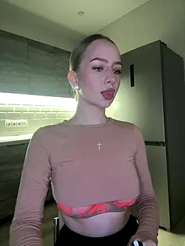 MissOyee online show from 01-06-26, 07:18