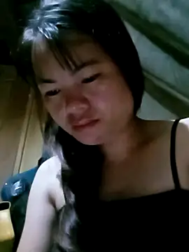 Snapshot of emly-xinh18 chatting on 10-06-25, 07:25 emly-xinh18 online show from 10-06-25, 07:25