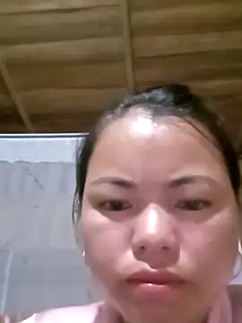 Snapshot of emly-xinh18 chatting on 09-18-25, 01:25 emly-xinh18 online show from 09-18-25, 01:25