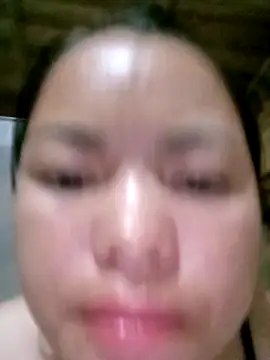 Snapshot of emly-xinh18 chatting on 09-16-25, 01:56 emly-xinh18 online show from 09-16-25, 01:56