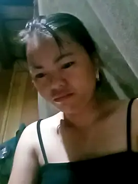 Snapshot of emly-xinh18 chatting on 10-03-25, 08:10 emly-xinh18 online show from 10-03-25, 08:10