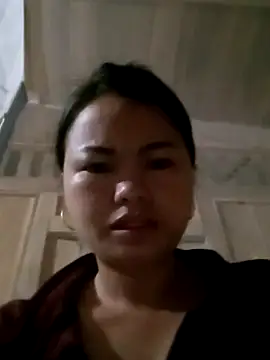 Snapshot of emly-xinh18 chatting on 09-30-25, 10:43 emly-xinh18 online show from 09-30-25, 10:43