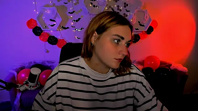 casey meow  online show from 10-27-25, 09:43