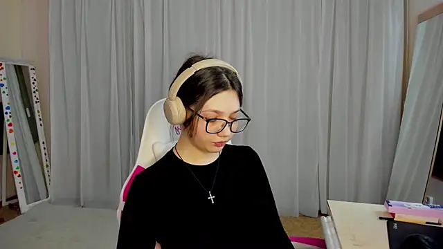 CarolKitty online show from 11-03-25, 08:18