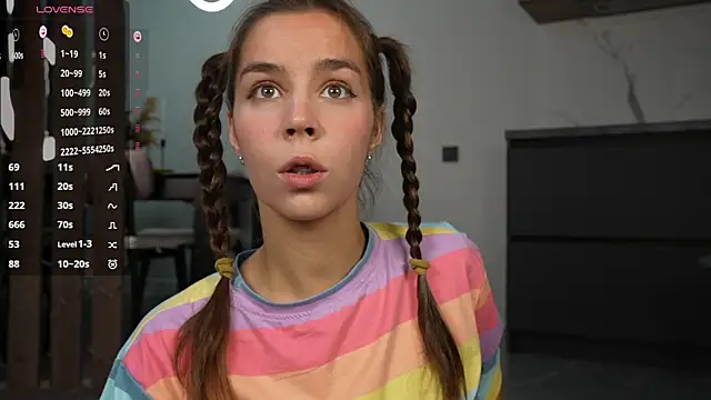 Snapshot of Monika__youthful chatting on 09-29-25, 06:13 Monika youthful online show from 09-29-25, 06:13