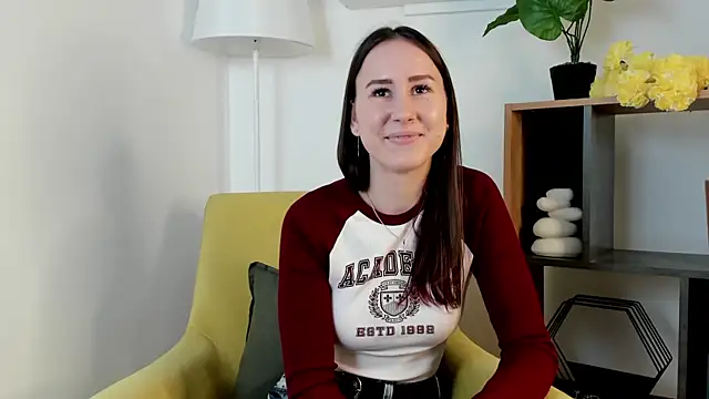 KizzyKailiponi online show from 09-20-25, 09:03