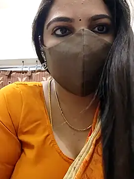 Snapshot of hottamil_honey_couples chatting on 10-09-25, 10:21 hottamil honey couples online show from 10-09-25, 10:21