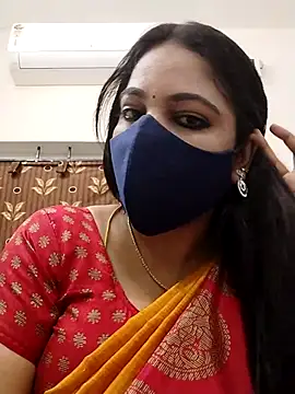 Snapshot of hottamil_honey_couples chatting on 10-14-25, 09:36 hottamil honey couples online show from 10-14-25, 09:36
