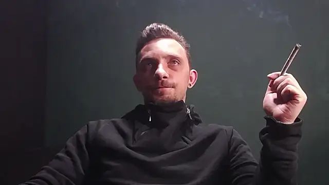 Snapshot of guesswhatbitch chatting on 11-13-25, 09:08 guesswhatbitch online show from 11-13-25, 09:08