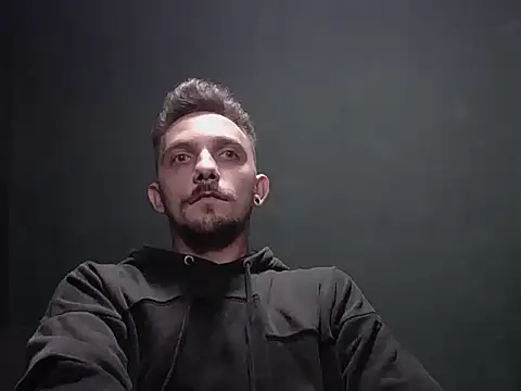 Snapshot of guesswhatbitch chatting on 09-30-25, 06:25 guesswhatbitch online show from 09-30-25, 06:25