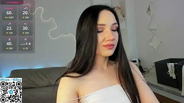 Helen Spark online show from 11-23-25, 01:48