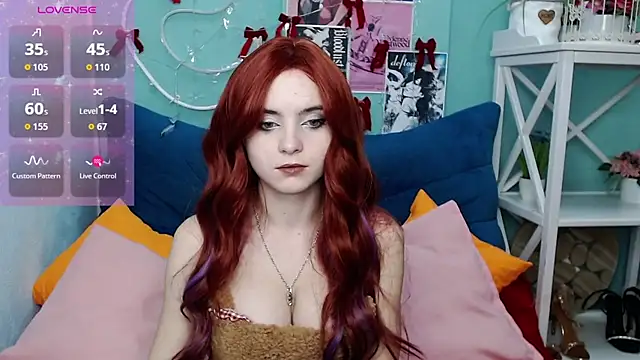 VivienneRo online show from 12-18-25, 05:45