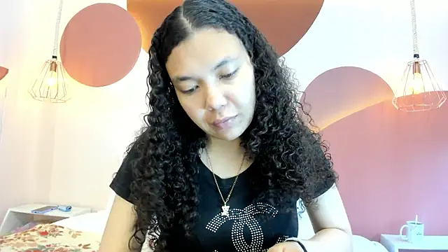 SweetStarr  online show from 09-27-25, 12:44