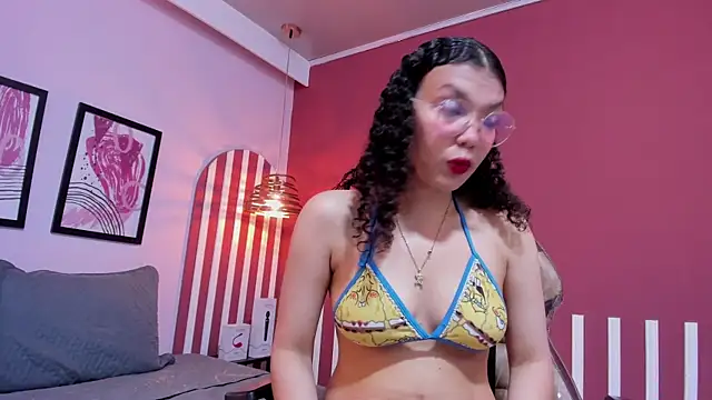 SweetStarr  online show from 01-11-26, 02:24