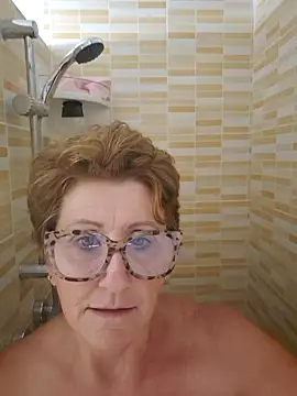 LadyLuxe xx online show from 10-05-25, 11:23