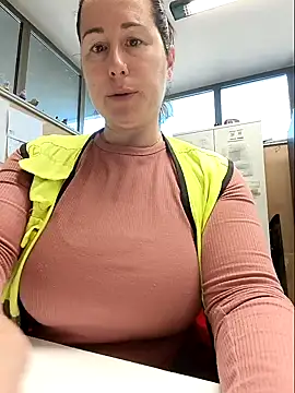 bichota85 online show from 04-20-26, 10:07