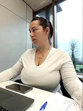 bichota85 online show from 12-23-25, 09:08